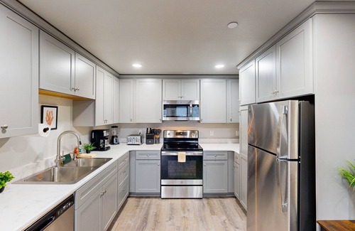 Florence Condo | Family-friendly condo with kitchen, close to river, downtown & WIFI
