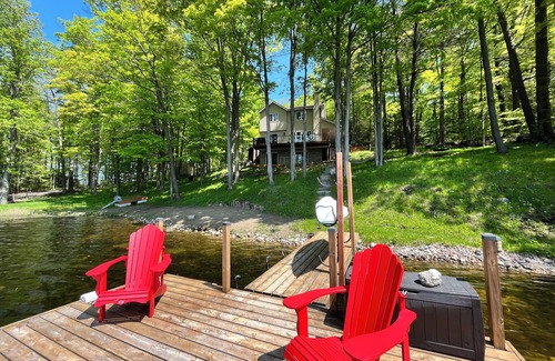 Frontenac Cottage | Family friendly cottage on Buck Lake with sandy beach and amazing sunsets!