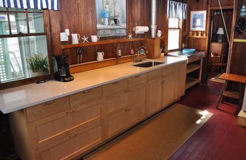 Madison Center Cottage | Family-friendly cottage in a quiet neighborhood