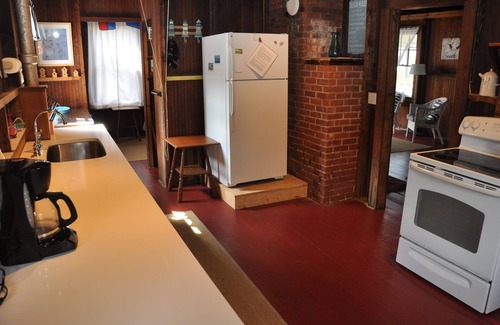Madison Center Cottage | Family-friendly cottage in a quiet neighborhood