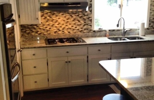 Conway Cottage | FAMILY FRIENDLY COTTAGE SLEEPS 12 ! BEAUTIFULLY UPDATED