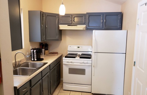 Bear Park Cabin | Family friendly! Cozy, quiet cabin in the Village of Cloudcroft