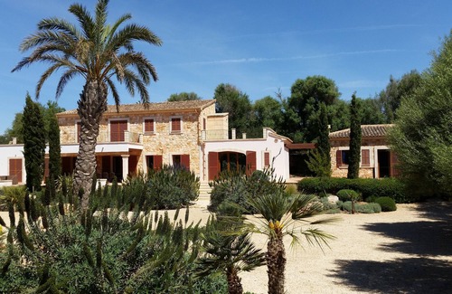 Santanyi House | Family-friendly dream finca with infinity pool, large garden, terrace, WLAN