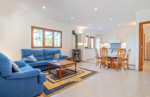Cala Llombards Villa | Family-friendly villa with pool - Casa Mediterranea