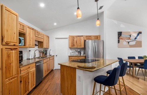 Gainesville House | Family friendly - Fire pit -4 min to UF - Spacious