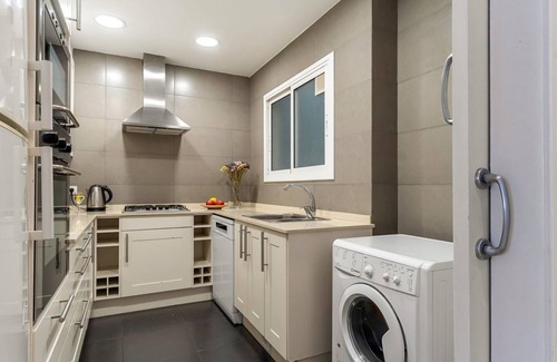Dreta de l'Eixample Apartment | Family Friendly flat in Eixample