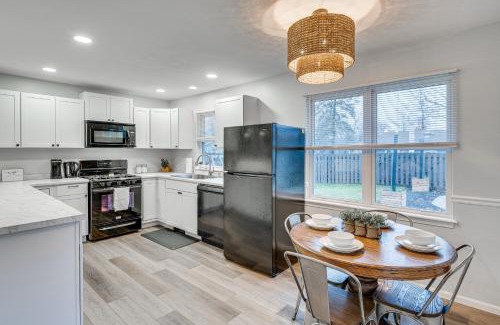 Como House | Family-Friendly Gem with Fire Pit 1 Mi to Lake Como