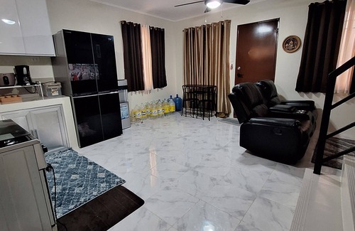 Lucena House | Family friendly home - Close to beach, fishing port and SM Mall