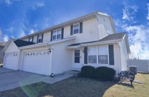 Ottawa House | Family Friendly Home in Ottawa