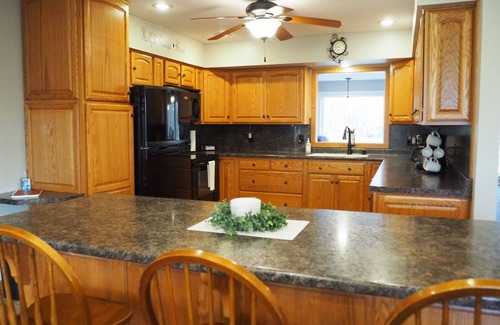 Keene House | Family-friendly Home with large backyard and game room