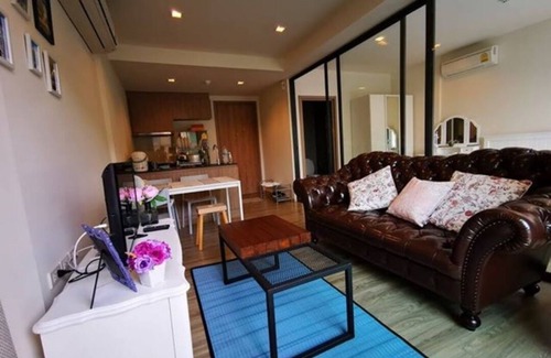 Cha-am Condo | Family friendly HUGE LONG POOL & relaxed pool