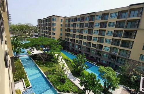 Cha-am Condo | Family friendly HUGE LONG POOL & relaxed pool