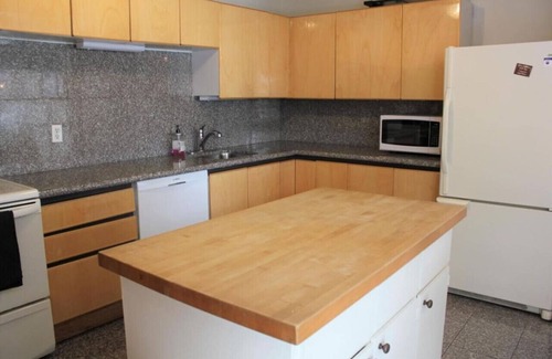 Prince Edward House | Family Friendly in Picton, PEC!