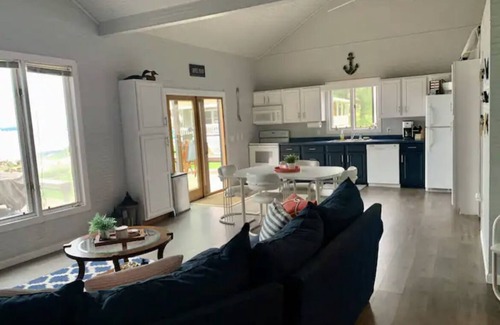 Grenell Cottage | Family friendly Island with Channel view, and dreamy amenities!