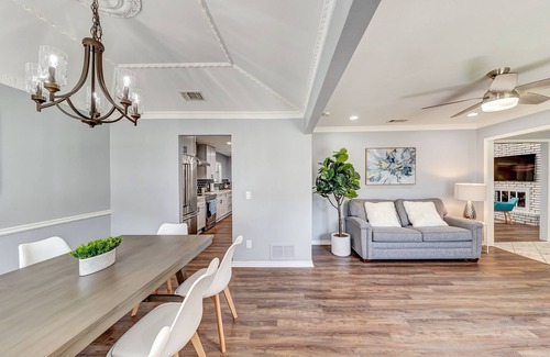 Northeast Carrollton House | Family-friendly, King bed, Remote work, Near Highways, Foosball, Grill, Games
