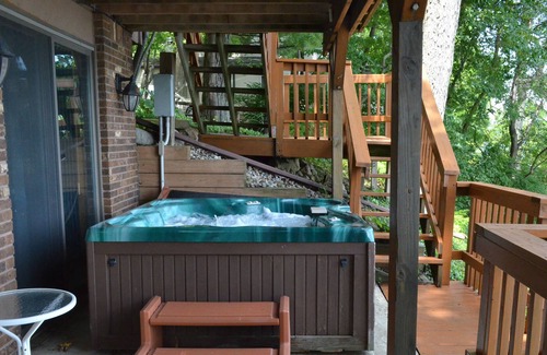 Onsted House | Family-Friendly Lake Home