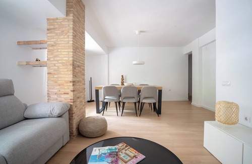 Camins al Grau Apartment | Family Friendly Luxury 3 Bdrm/2 Bthrm Apartment in lovely Valencia