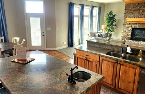 Utah County House | Family Friendly, Mountain Views-Base of Hobble Creek Canyon