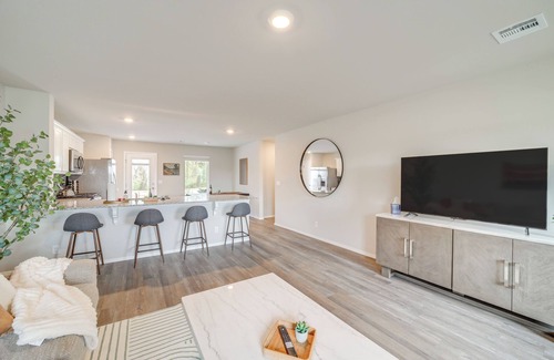 Broken Arrow House | Family-Friendly, Pets Welcome: Broken Arrow Gem!