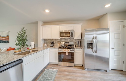 Broken Arrow House | Family-Friendly, Pets Welcome: Broken Arrow Gem!
