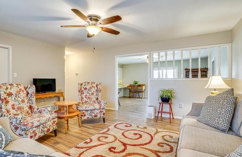 Stamford House | Family Friendly Peaceful Home in Stamford!