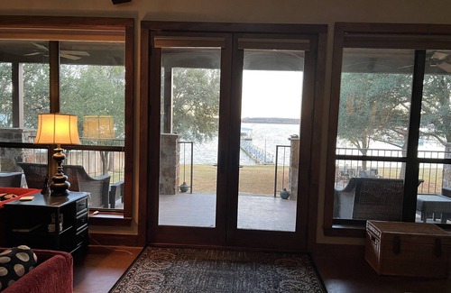 Graford House | Family Friendly PK Peninsula Lakefront Home 6 Bedrooms 6.5Bath