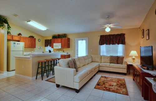 Greater Groves House | FAMILY FRIENDLY POOL HOME, OVERSIZED DECK, NO REAR NEIGHBORS, BBQ GRILL!!!