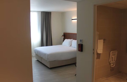 Signes Hotel | Family-Friendly Room w/Easy Access to Local Attractions, Amusement Parks