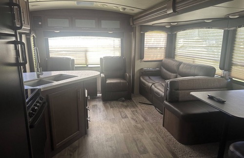 McMillan House | Family Friendly RV in the heart of the U.P. with Milky Way View
