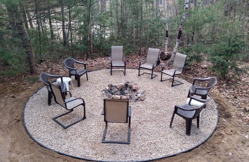 Eidelweiss Village House | Family friendly Ski/Lake house in the White Mountains - walk to lake