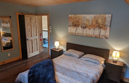 Val-des-Lacs Cabin | Family friendly Spacious Log Chalet with a clear Tremblant view