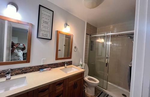 Yellowknife House | Family friendly Spacious 4-bedroom house in enchanting Yellowknife with WiFi