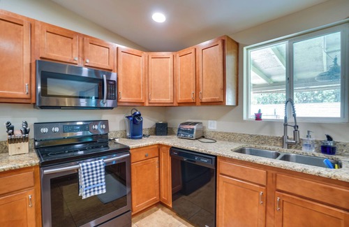 Casas Adobes House | Family-Friendly Tucson Retreat w/Pool & Yard!