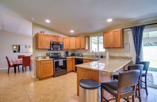 Casas Adobes House | Family-Friendly Tucson Retreat w/Pool & Yard!