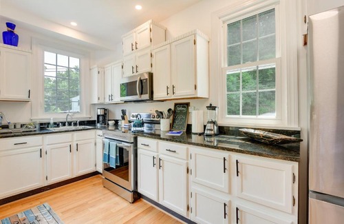 Chesapeake Beach House | Family-Friendly Chesapeake Beach House with Deck!
