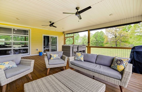 Windsor House | Family-Friendly Russell Springs Home w/Game Room!