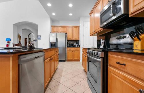 Palm Valley House | Family Friendly w Badminton Goodyear Park