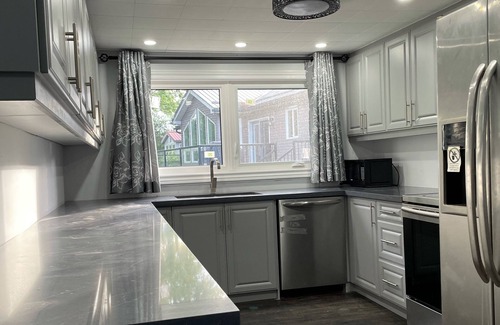 Kirkfield Cottage | Family Friendly Water Front Cottage Near GTA