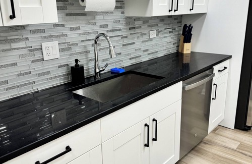Des Plaines House | Family fun-house w/POOL & Game Room, 5 min from Airport and Rosement attractions