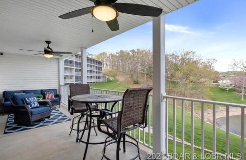 Osage Beach Apartment | Family Fun Lakefront Condo at Parkview Bay
