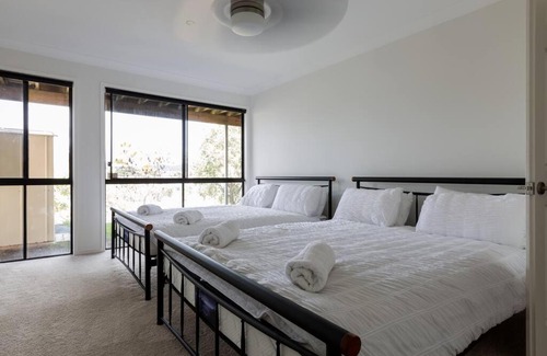 Pacific Pines Apartment | Family Fun Oasis Pool Retreat Near Theme Parks