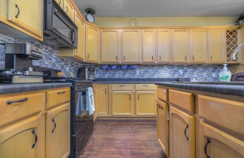 Coldwater Springs House | Family Fun Retreat Themed Rooms BBQ & Golf Course
