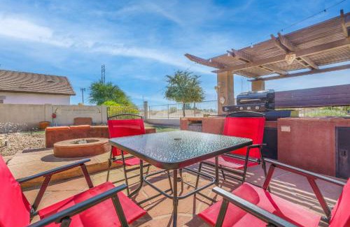 Coldwater Springs House | Family Fun Retreat Themed Rooms BBQ & Golf Course