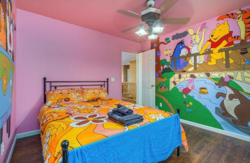 Coldwater Springs House | Family Fun Retreat Themed Rooms BBQ & Golf Course
