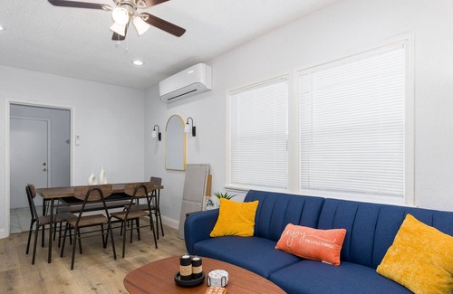 Downtown Riverside House | Family Getaway Located In Downtown Riverside