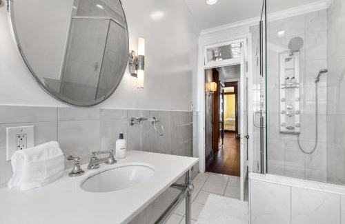 Park View House | Family & Group Trips to DC - 4-BR Close to METRO