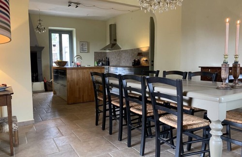 Pergola House | Family holiday home with great view, heated pool and pizza oven