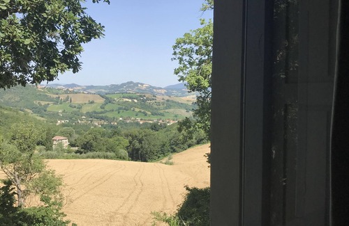 Pergola House | Family holiday home with great view, heated pool and pizza oven