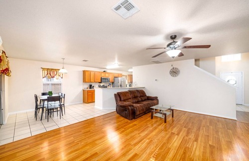 Temple House | Family Home 4BR w/Bonus Room – Walk to Park