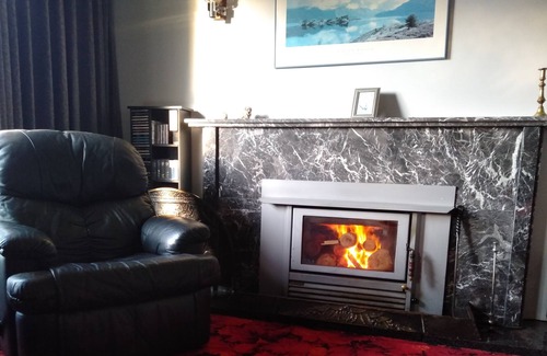 Raglan House | Family home, close to bush walks and central to Pyrenees wine trail.